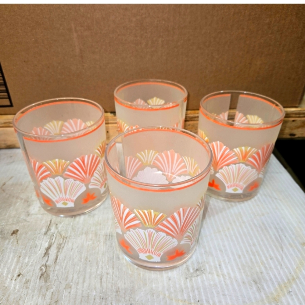 Four Vintage HJ Stotter Neptune Tumblers. Plastic. Mid-Century.